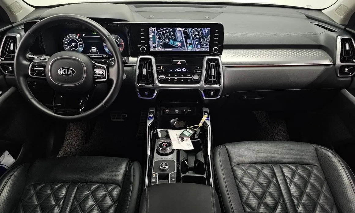 Kia Sorento — фото 10