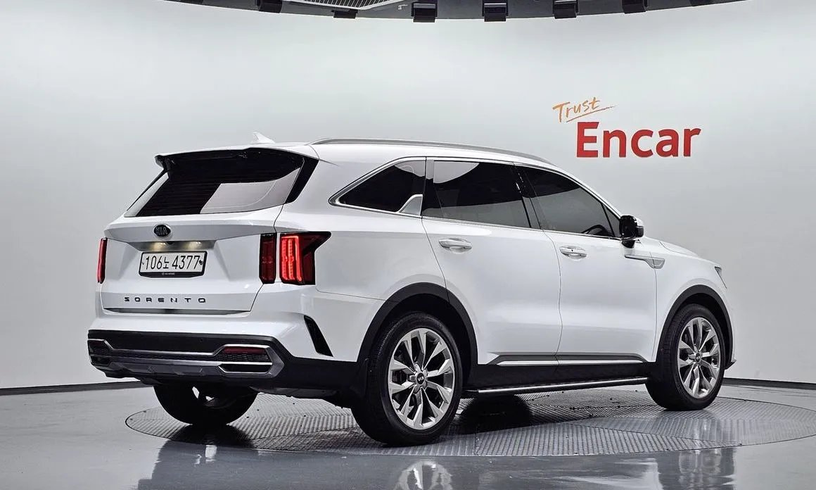 Kia Sorento — фото 5
