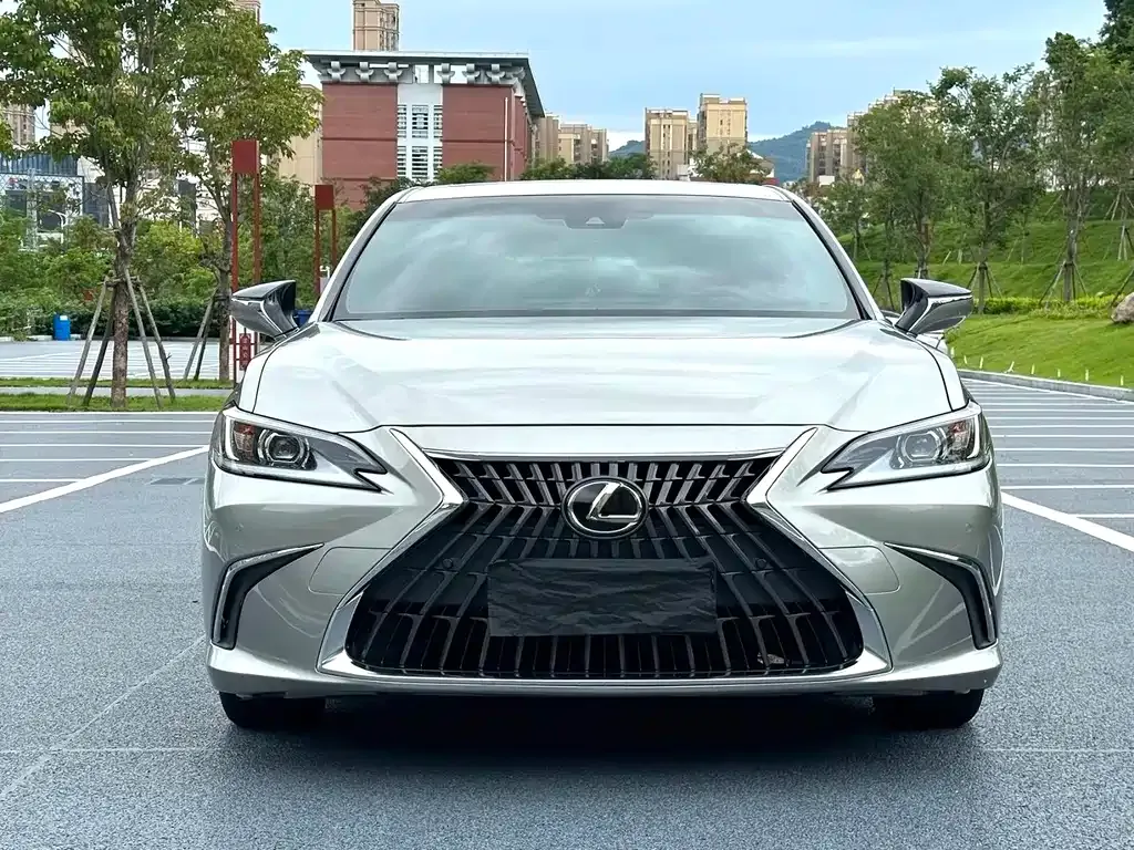 Lexus ES — фото 3