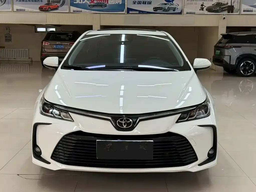 Toyota Corolla — фото 6