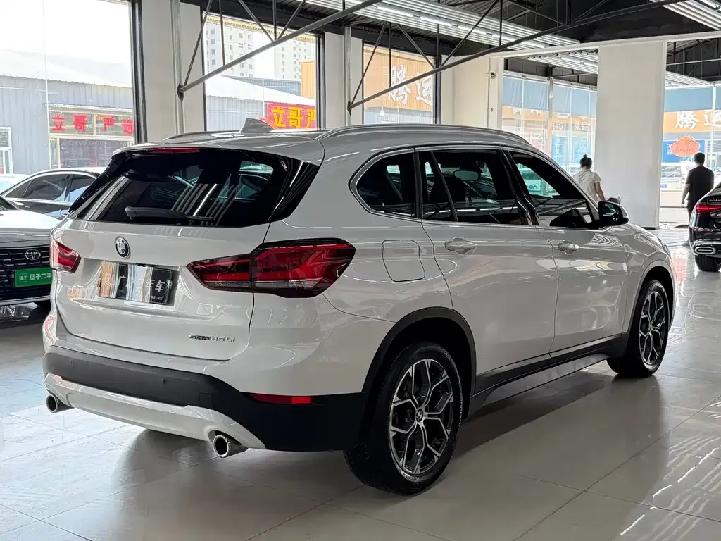 BMW X1 — фото 4