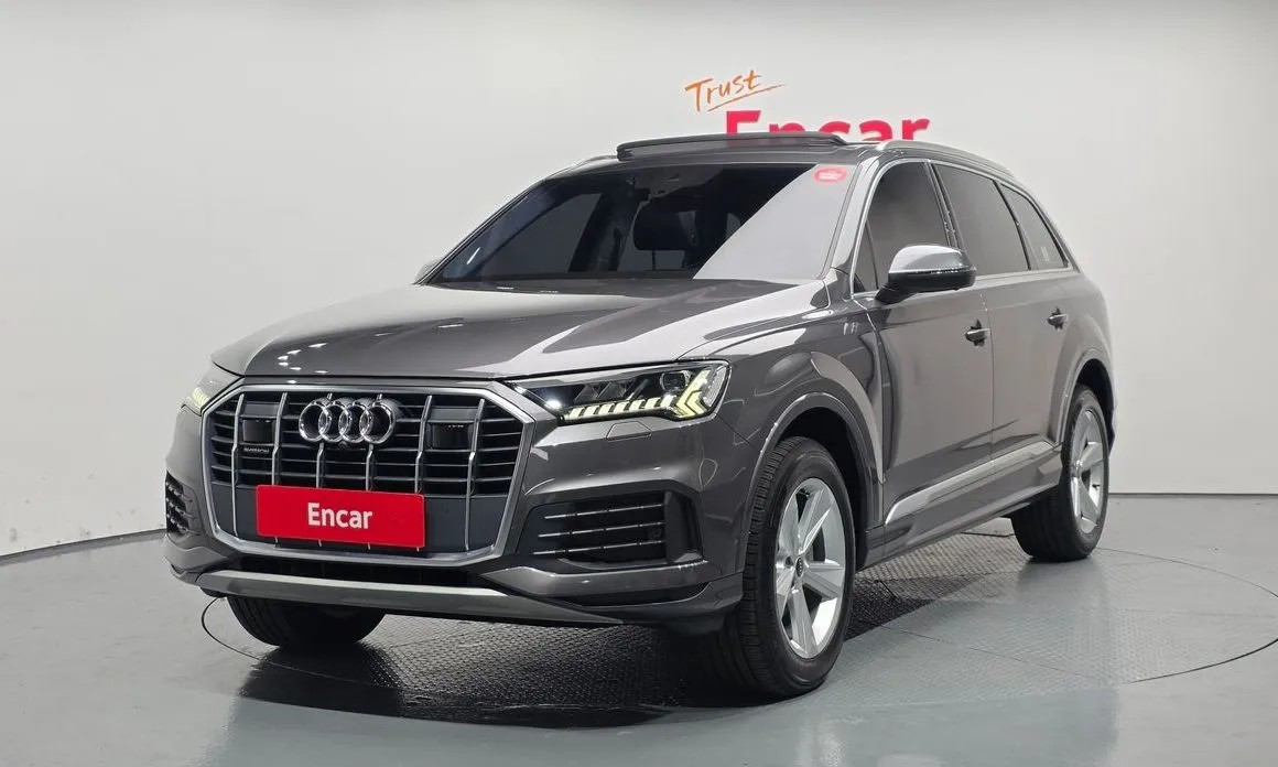 Audi Q7 — фото 1