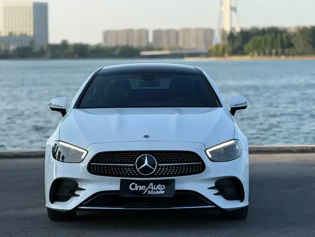 Mercedes-Benz E-Class (Import) — фото 3