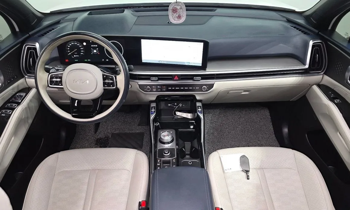 Kia Sorento — фото 9