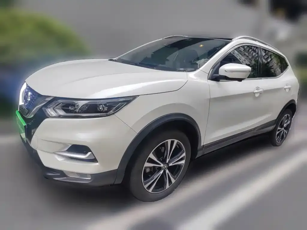 Nissan Qashqai — фото 1