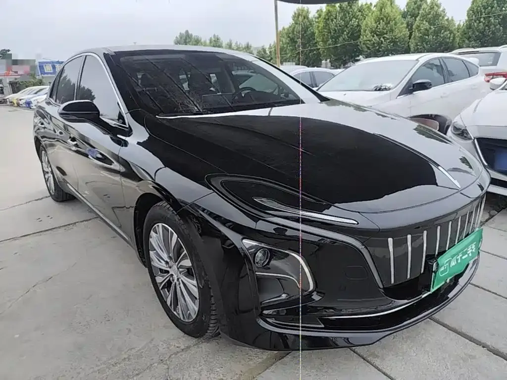 Hongqi E-QM5 — фото 4