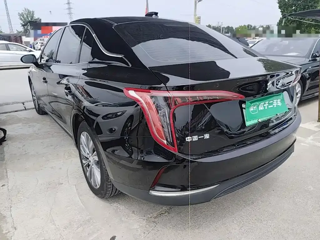 Hongqi E-QM5 — фото 10
