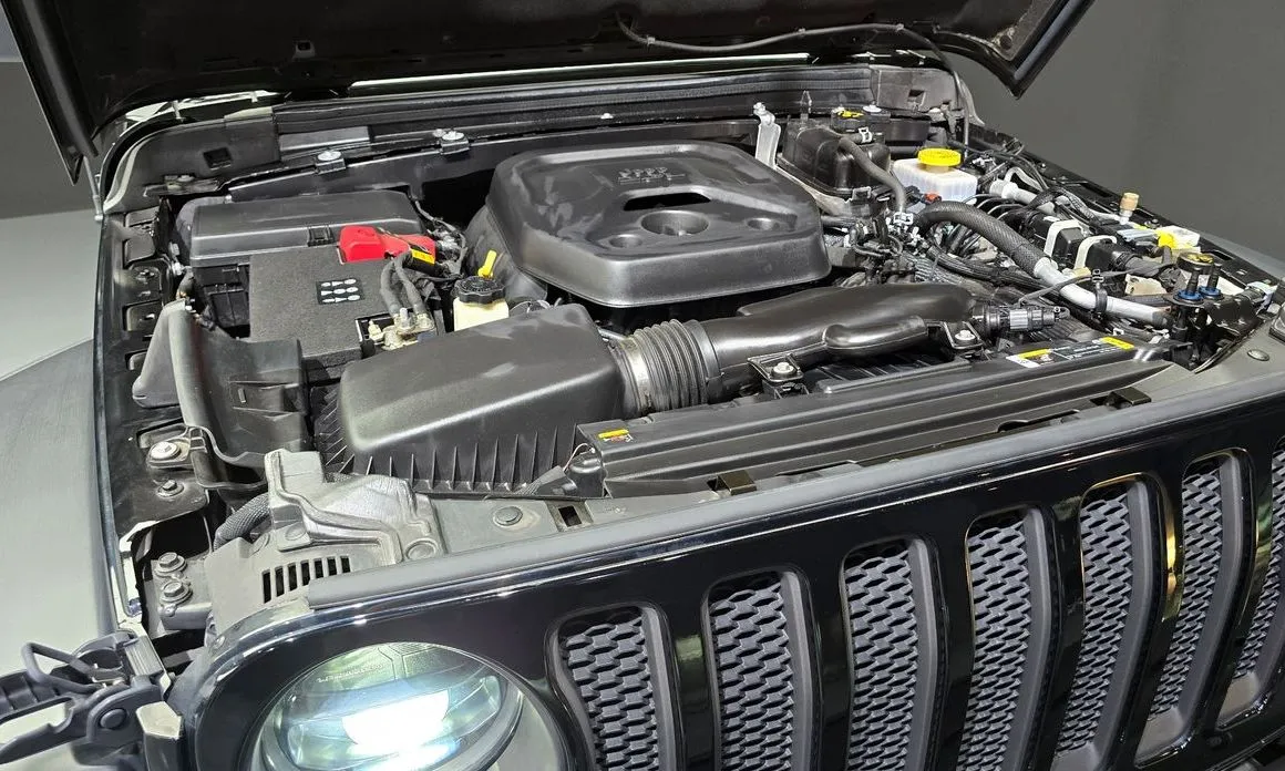 Jeep Wrangler — фото 10