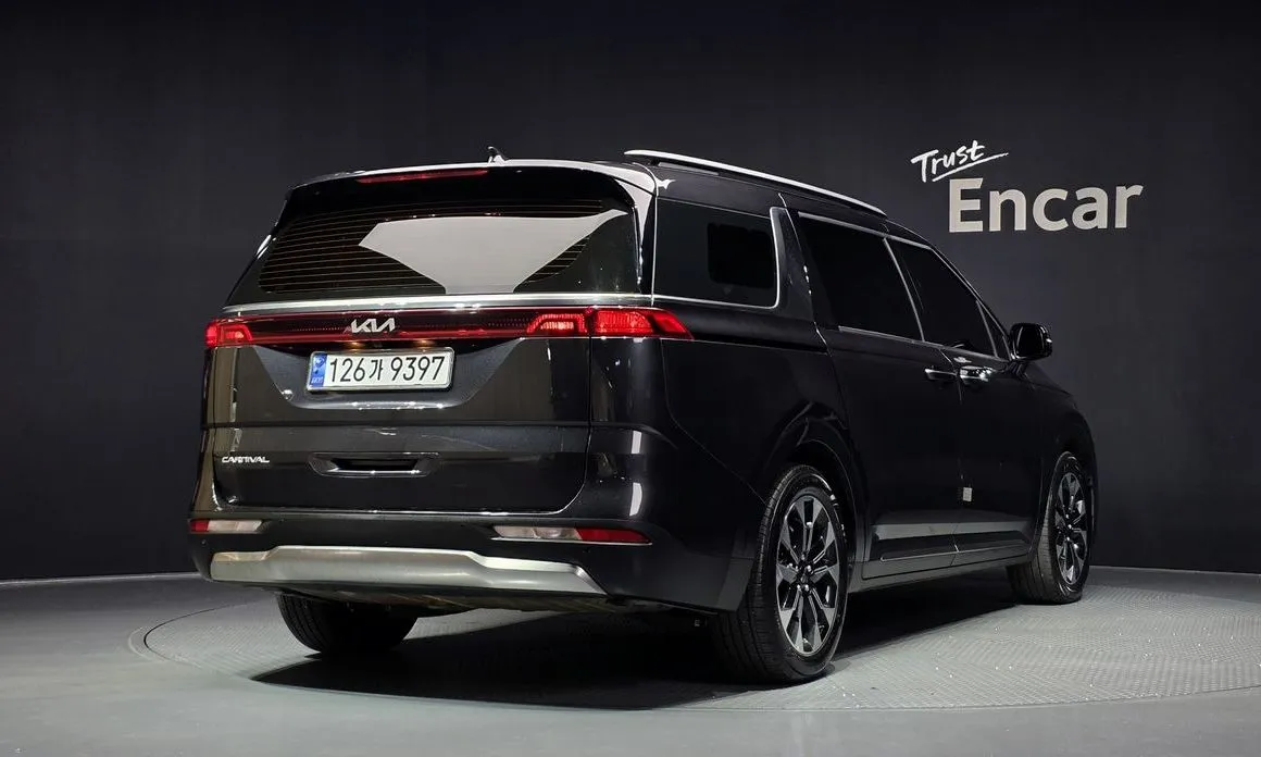 Kia Carnival — фото 4