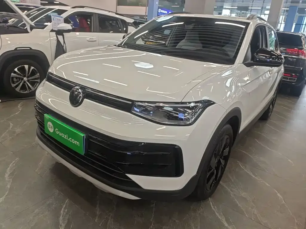 Volkswagen Tharu — фото 1
