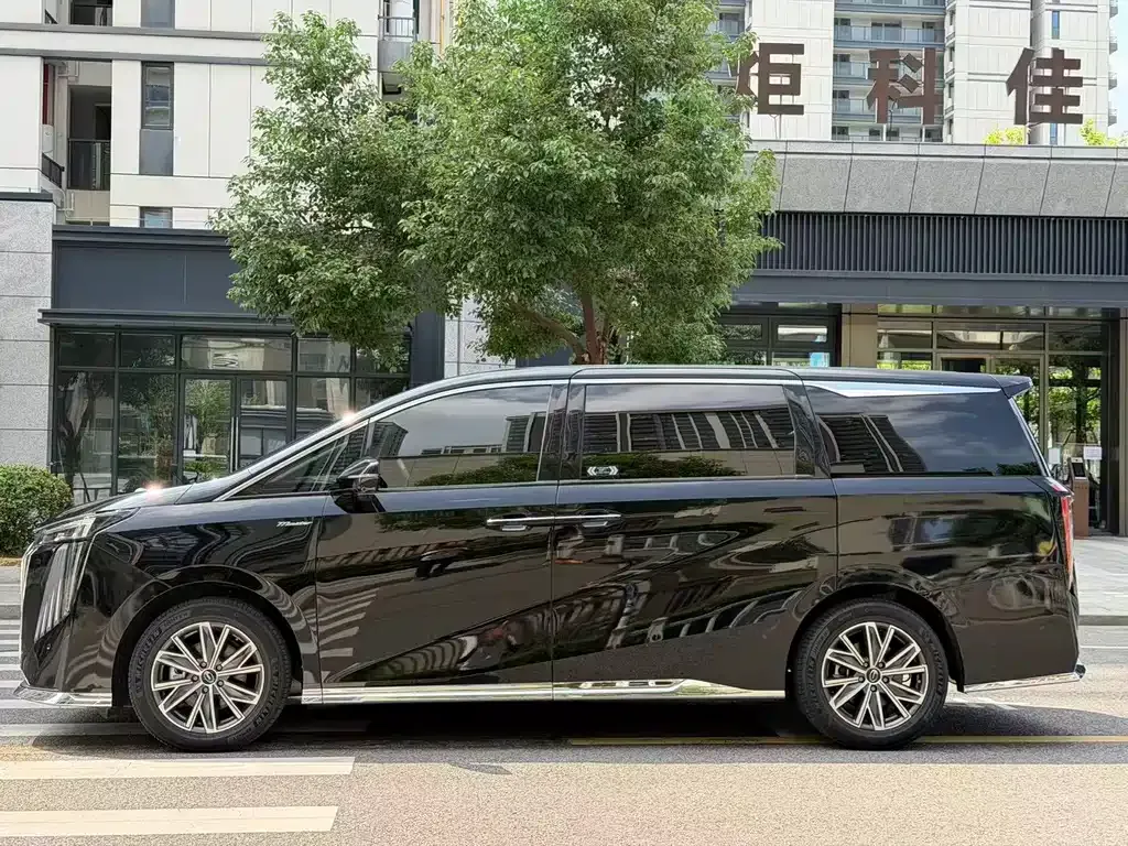 GAC Motor Trumpchi M8 — фото 2