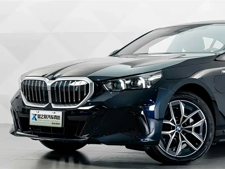 BMW i5 — фото 4