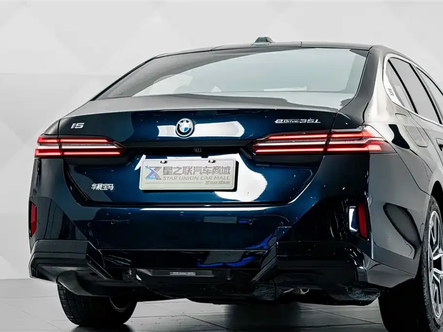 BMW i5 — фото 2