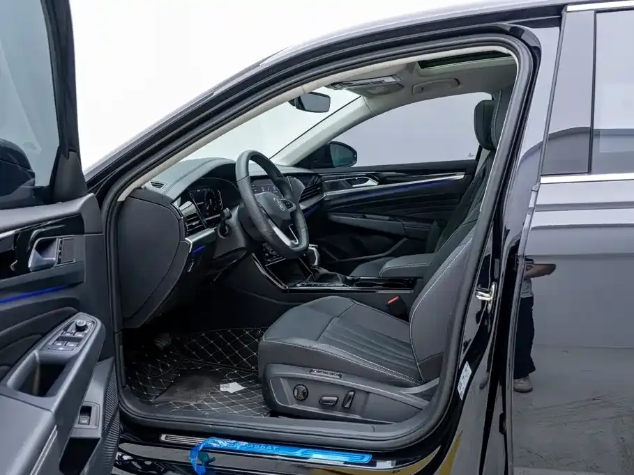 Volkswagen Passat — фото 4