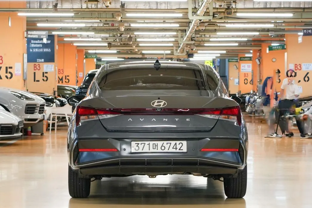 Hyundai AVANTE — фото 4