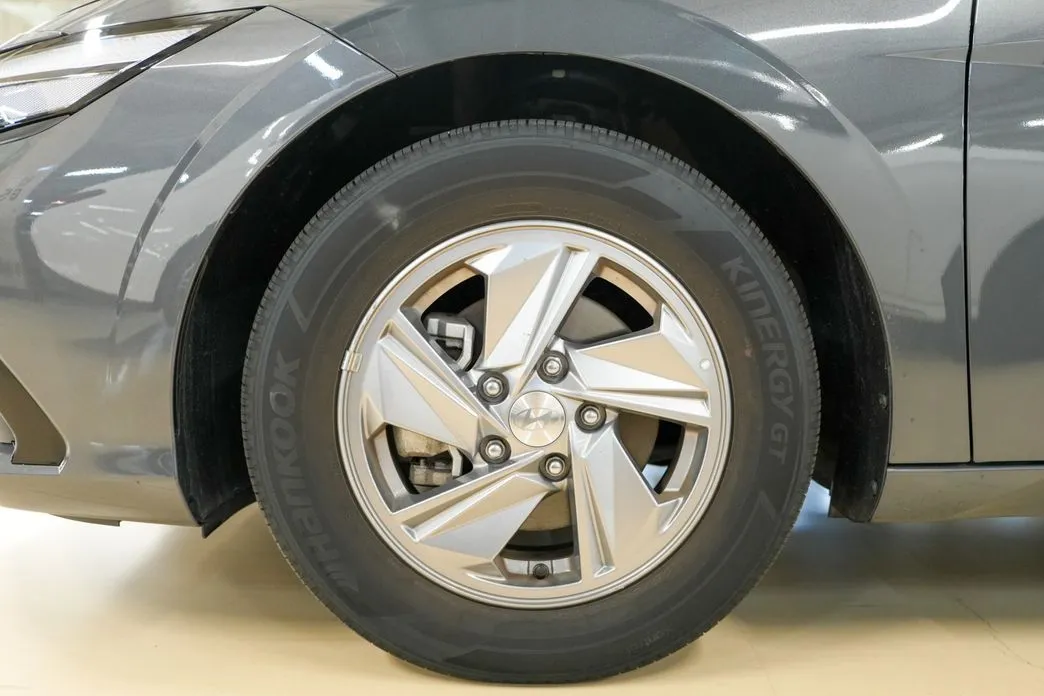 Hyundai AVANTE — фото 3