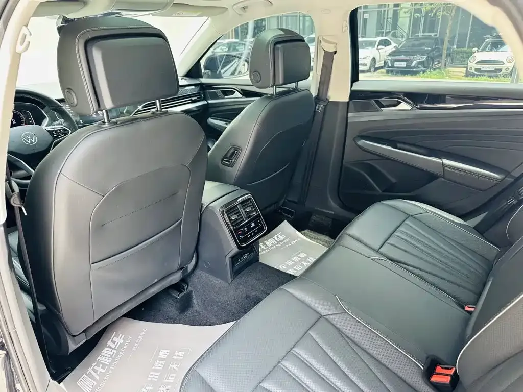 Volkswagen Passat — фото 9