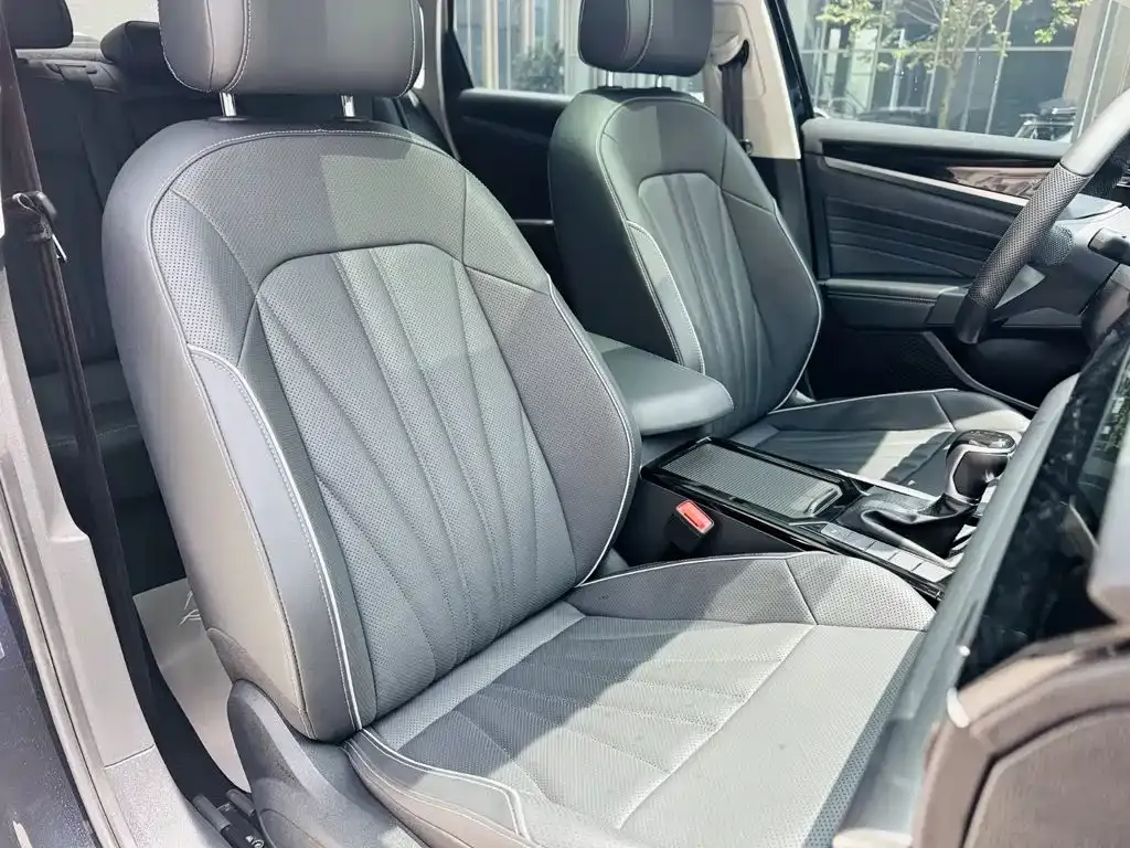 Volkswagen Passat — фото 7