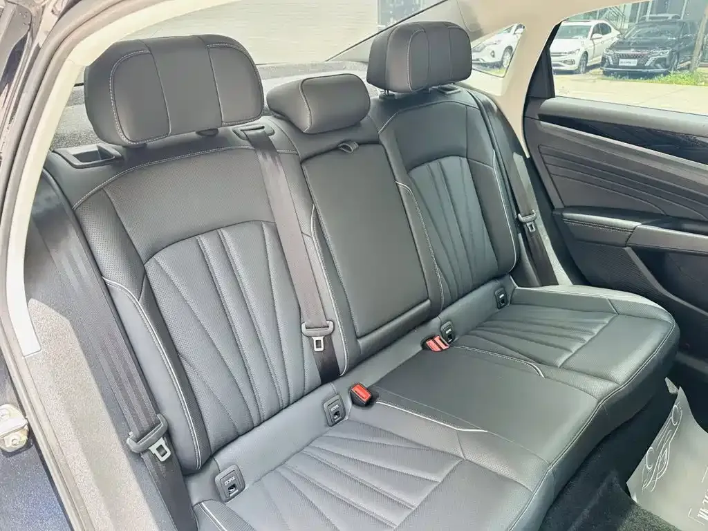 Volkswagen Passat — фото 4