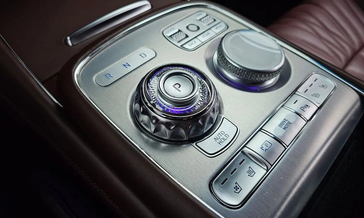 Genesis G90 — фото 10