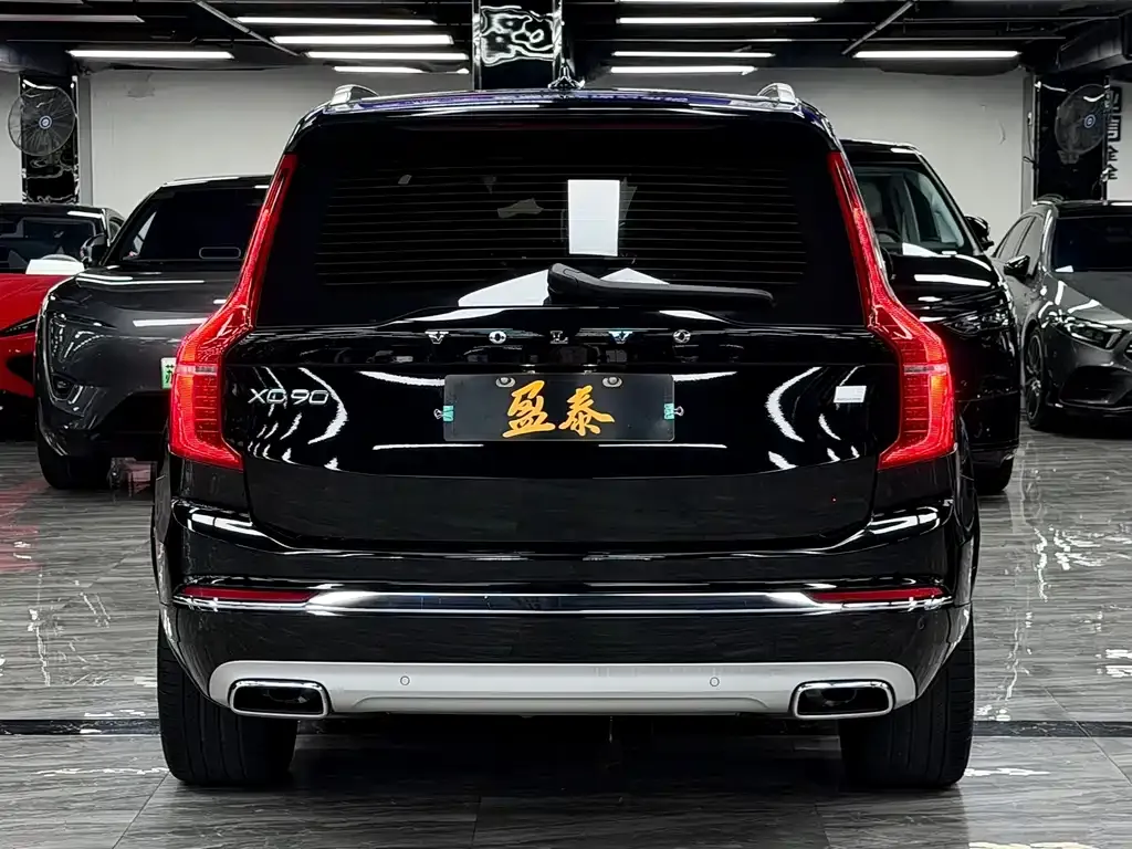 Volvo XC90 PHEV — фото 3