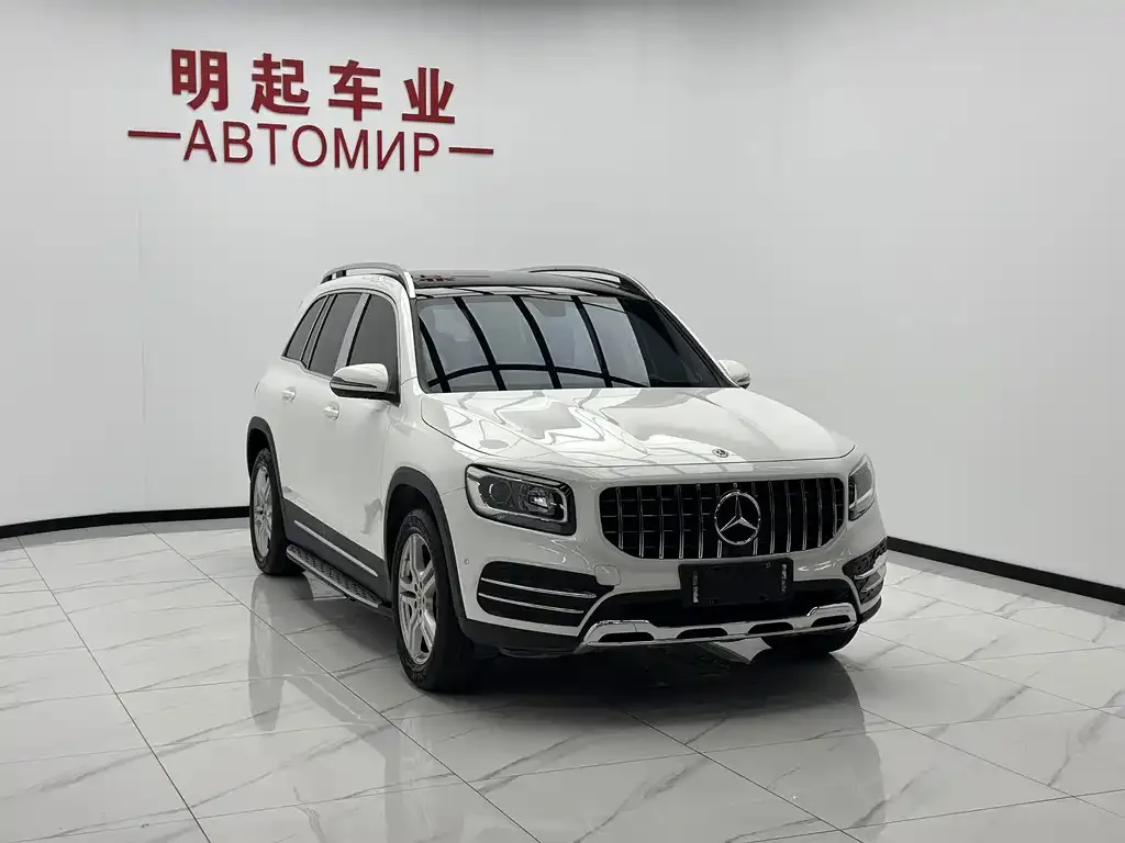 Mercedes-Benz GLB — фото 10