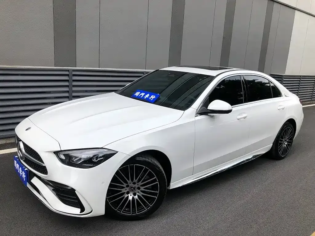 Mercedes-Benz C-Class — фото 1