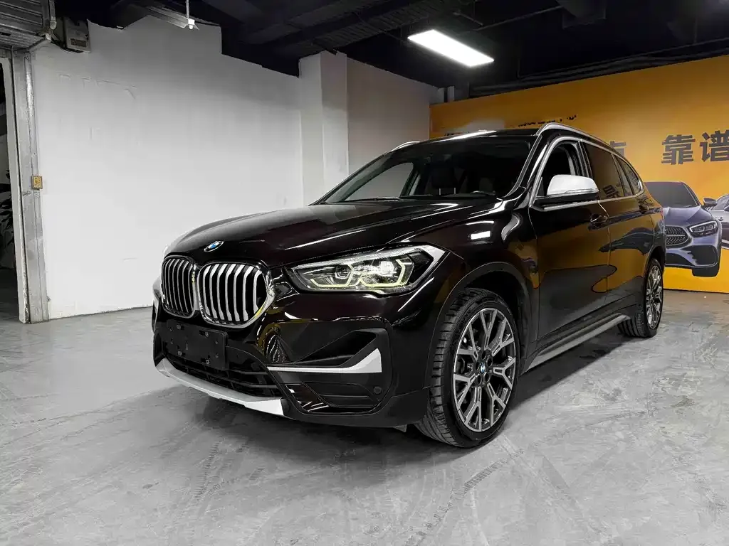 BMW X1 — фото 1