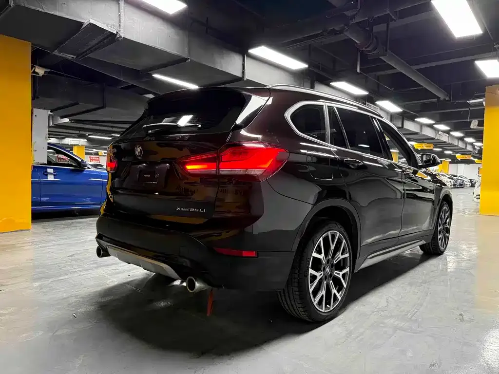 BMW X1 — фото 4