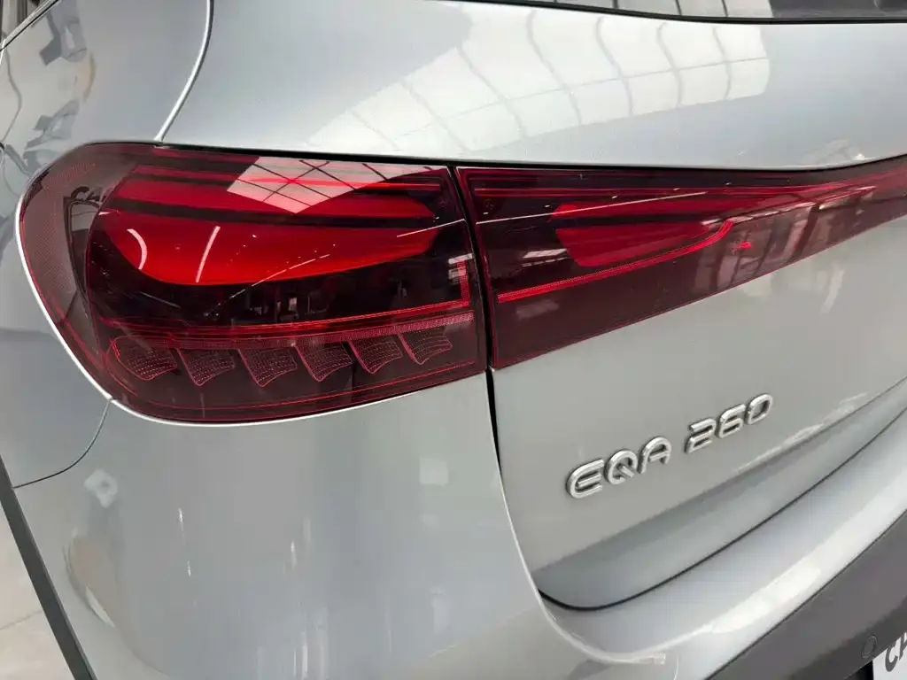 Mercedes-Benz EQA — фото 4