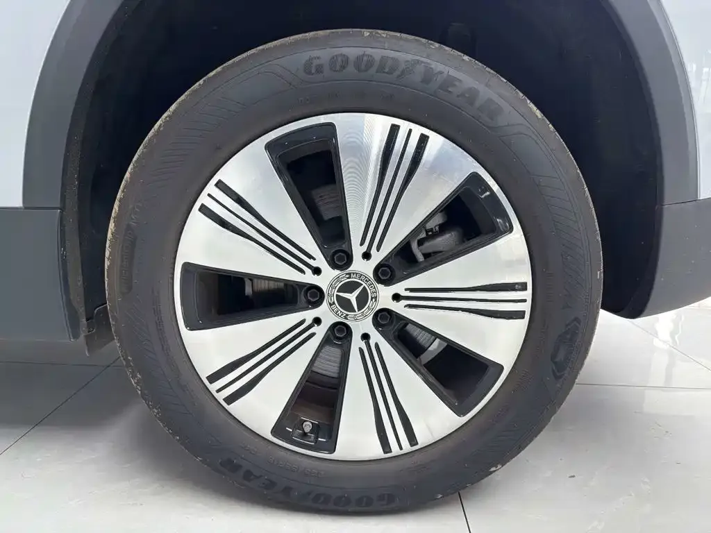 Mercedes-Benz EQA — фото 10