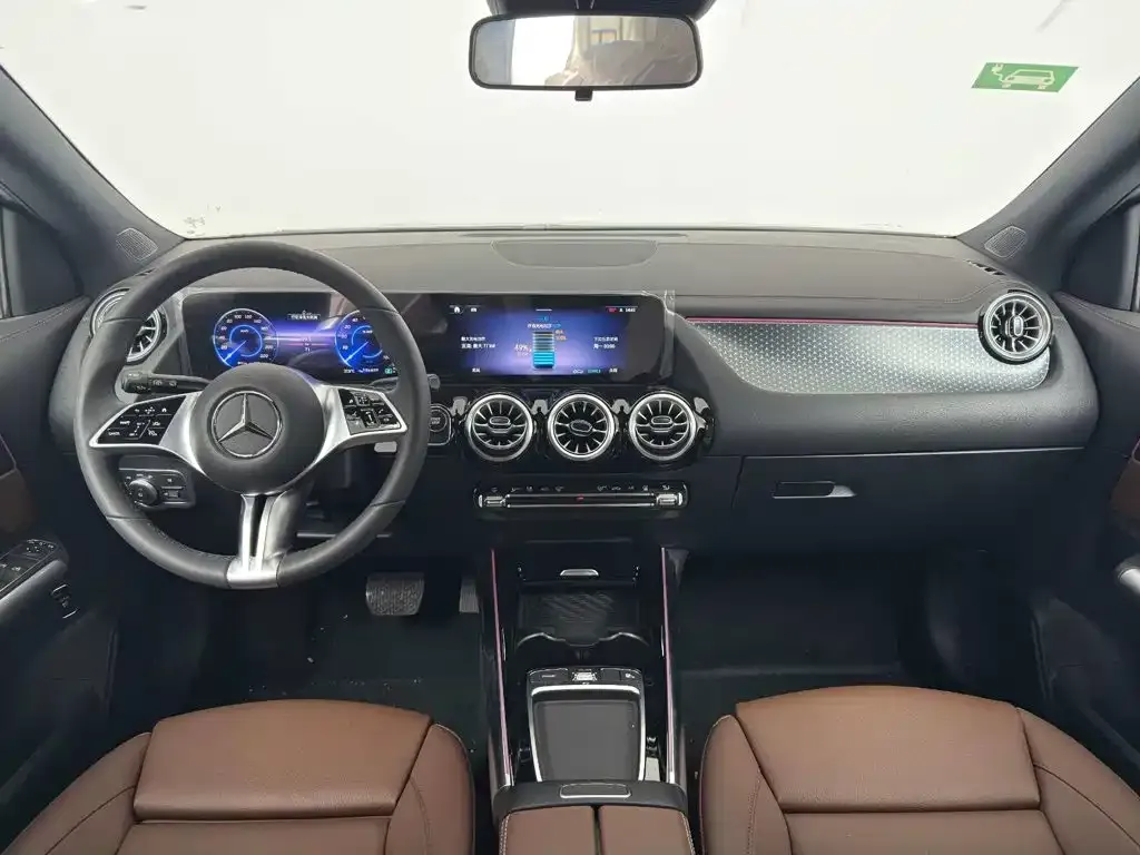 Mercedes-Benz EQA — фото 9