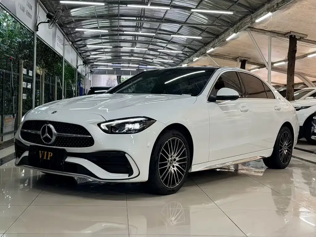 Mercedes-Benz C-Class — фото 1