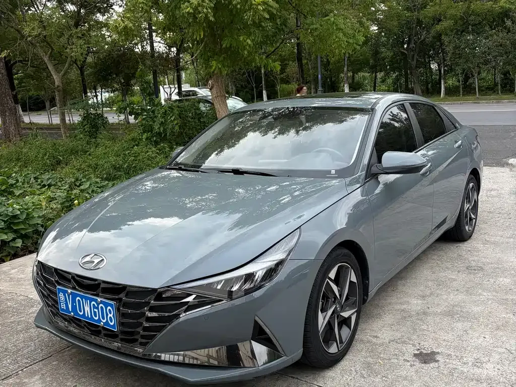 Hyundai Elantra — фото 10