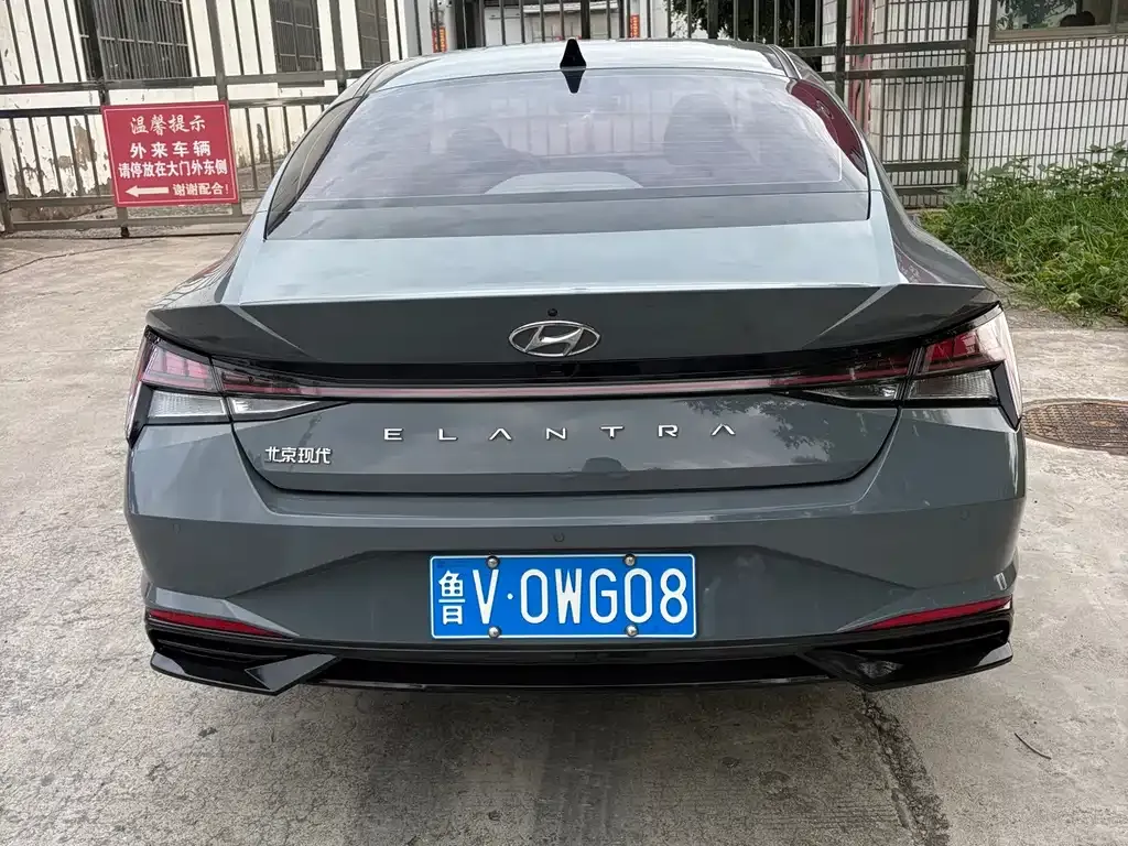 Hyundai Elantra — фото 7