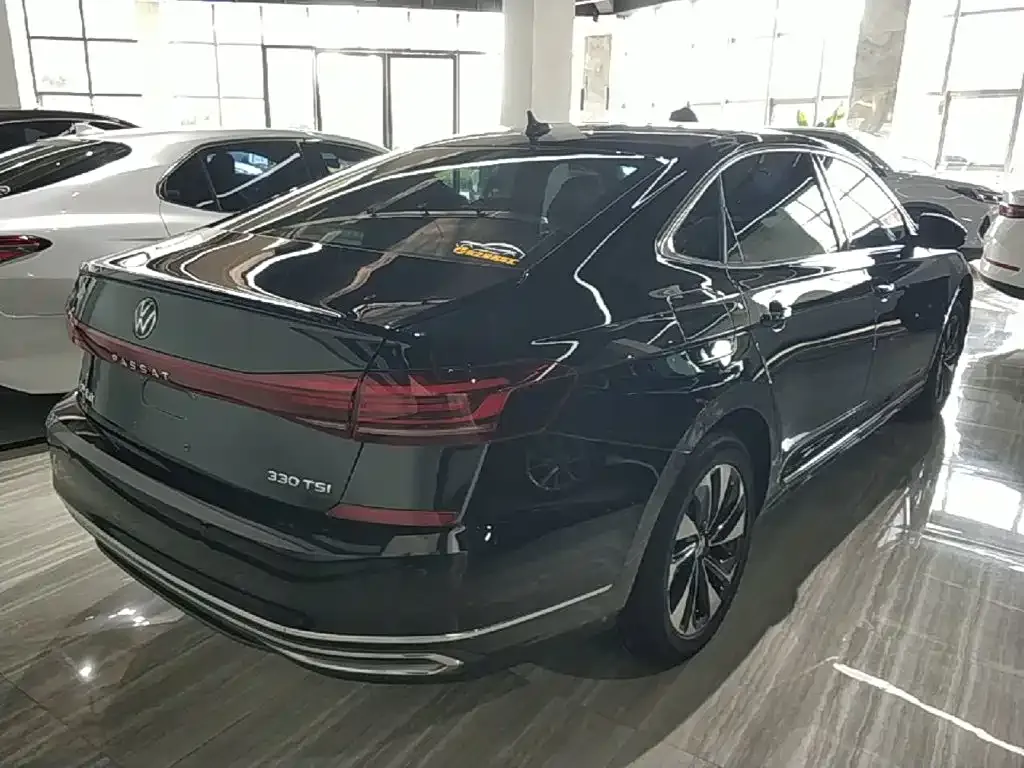 Volkswagen Passat — фото 6