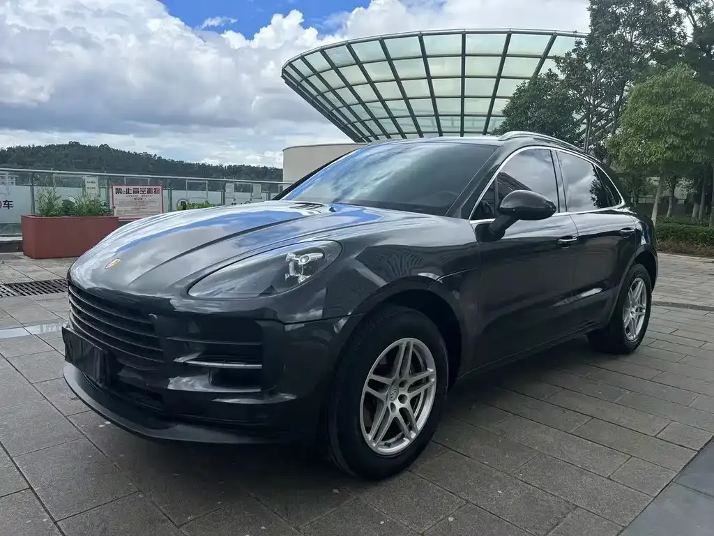 Porsche Macan — фото 1