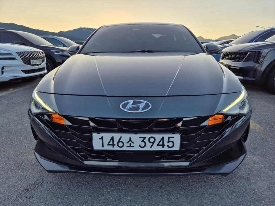 Hyundai AVANTE — фото 1