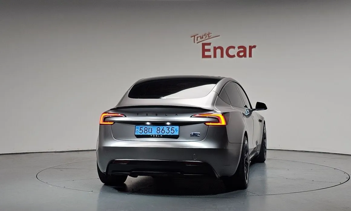 Tesla Model 3 — фото 5
