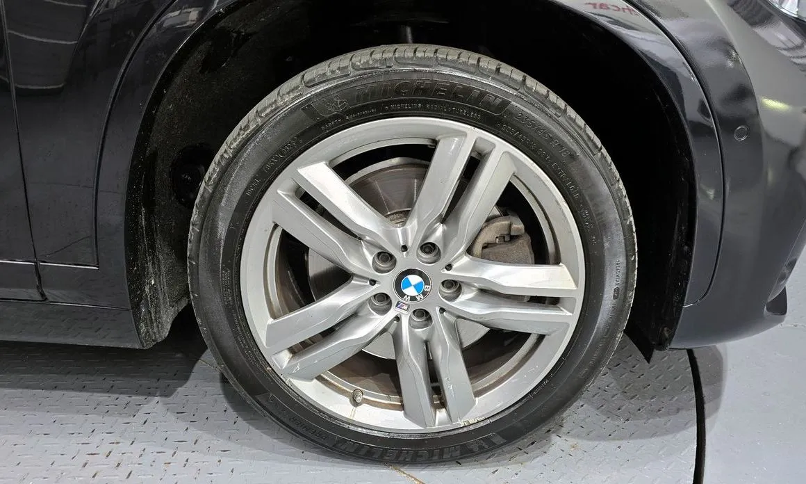 BMW X1 — фото 9
