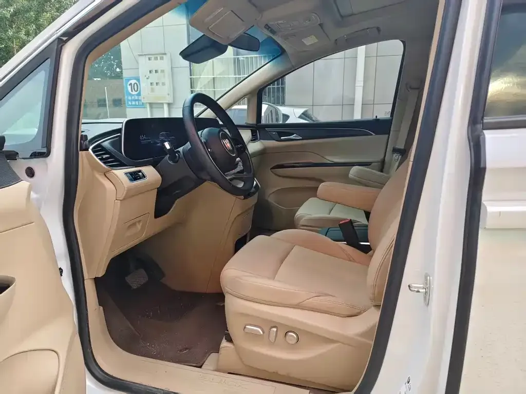 Buick GL8 Hybrid — фото 8