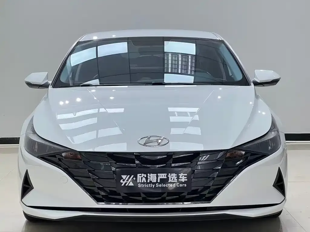Hyundai Elantra — фото 4