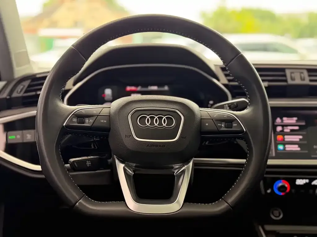 Audi Q3 — фото 2