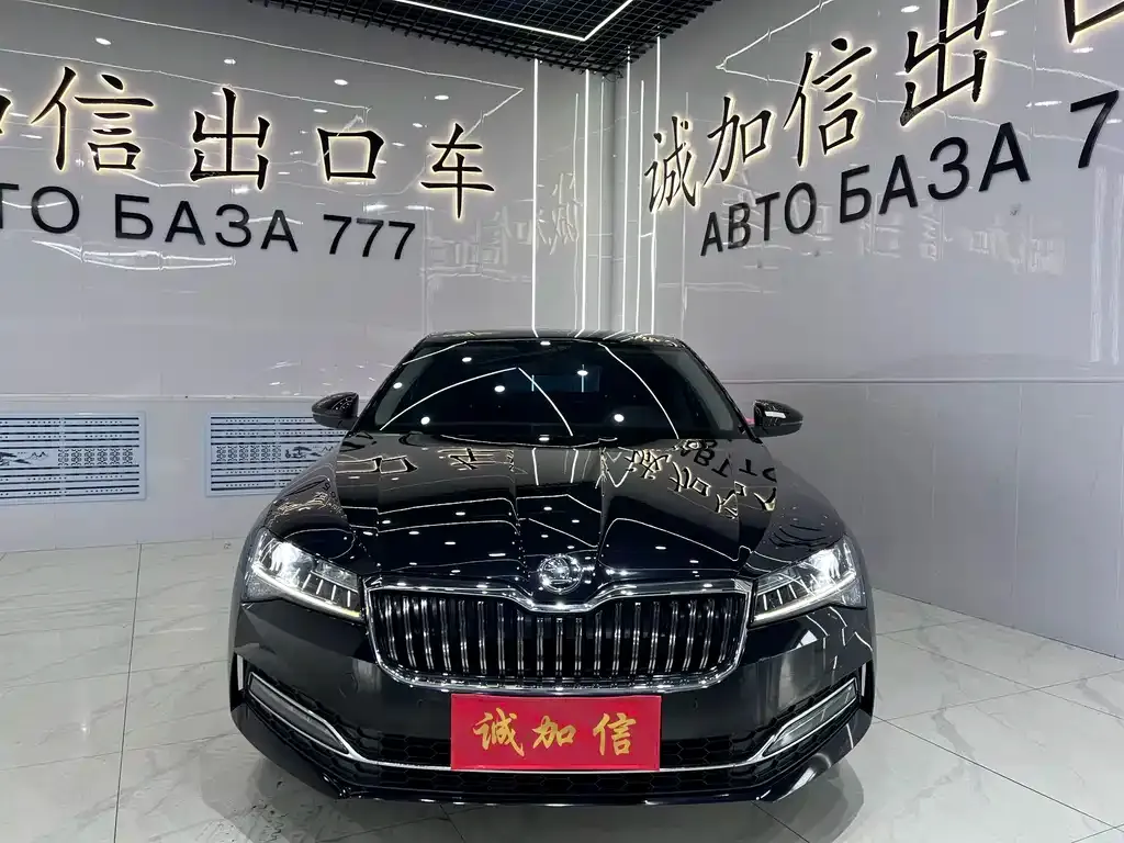 Skoda Superb — фото 2