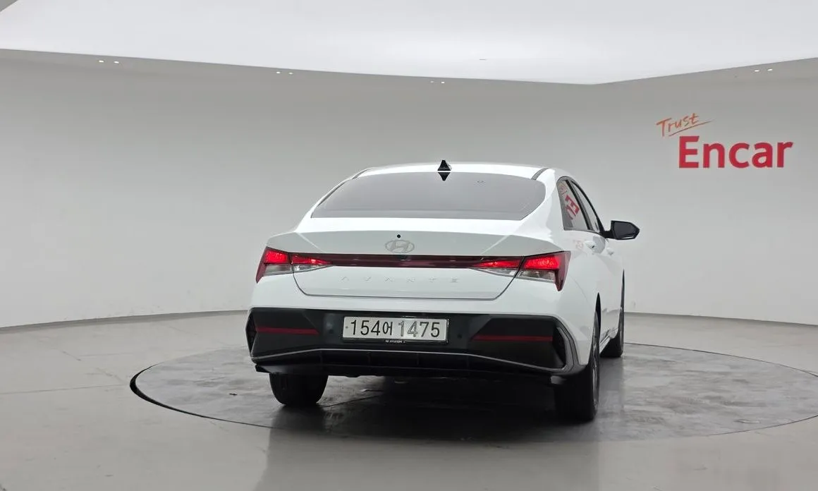 Hyundai AVANTE — фото 4