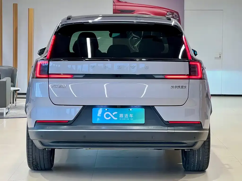 Volvo XC70 Plug-in Hybrid — фото 8