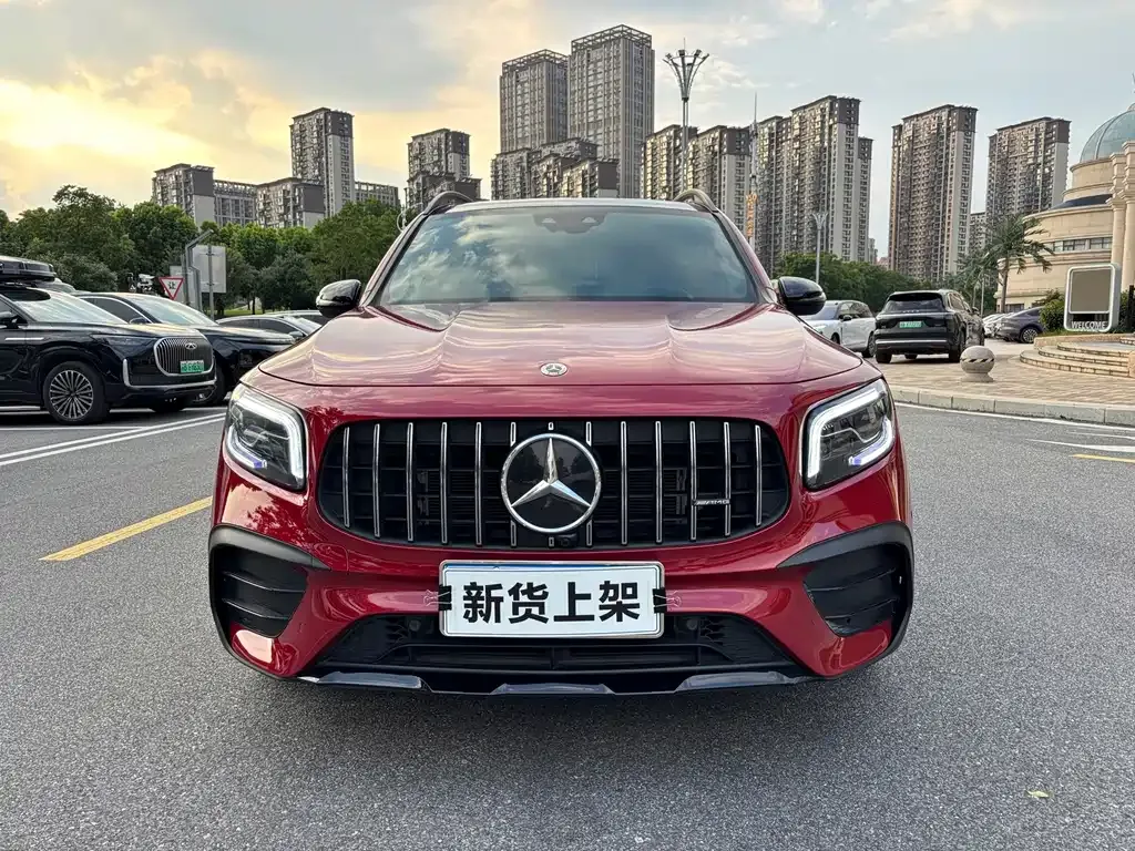 Mercedes-Benz GLB AMG — фото 8