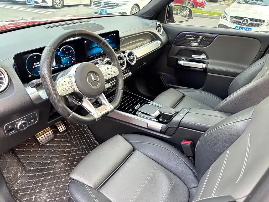 Mercedes-Benz GLB AMG — фото 6
