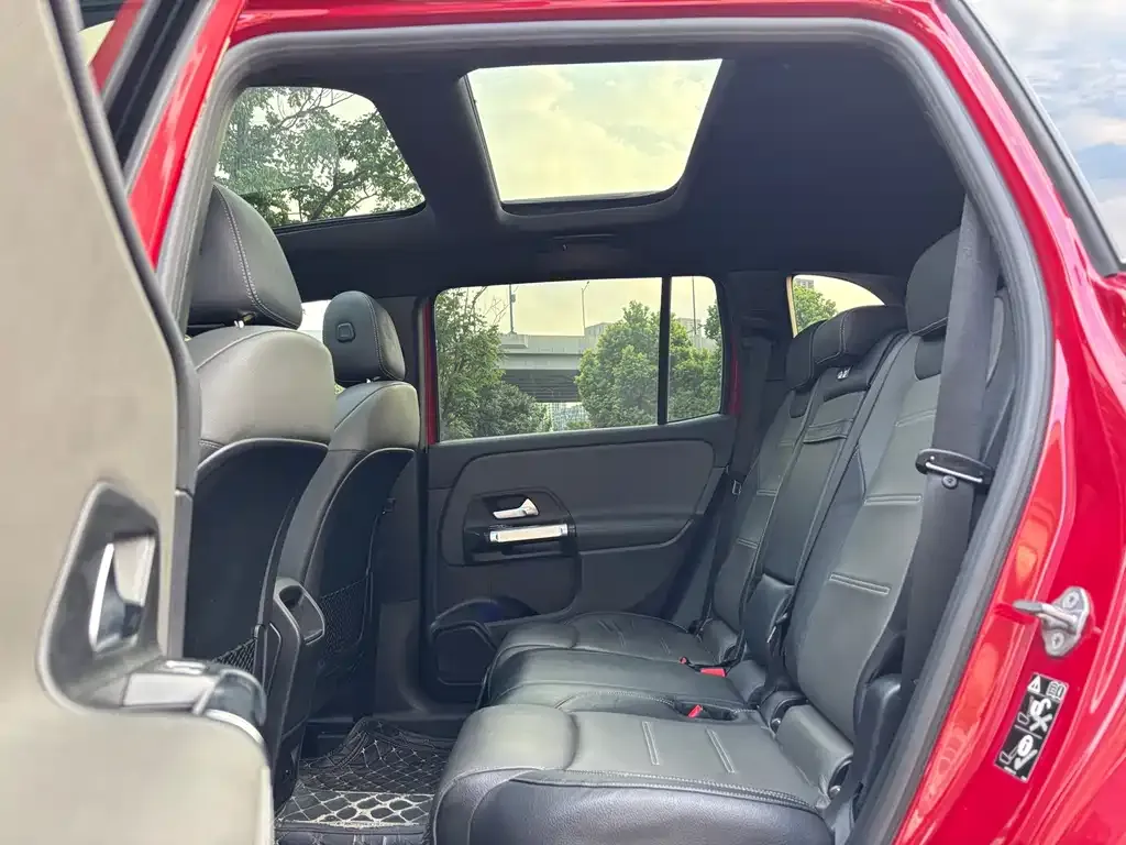 Mercedes-Benz GLB AMG — фото 10