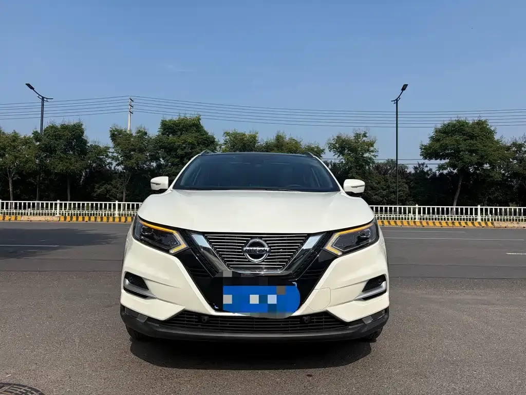 Nissan Qashqai — фото 5